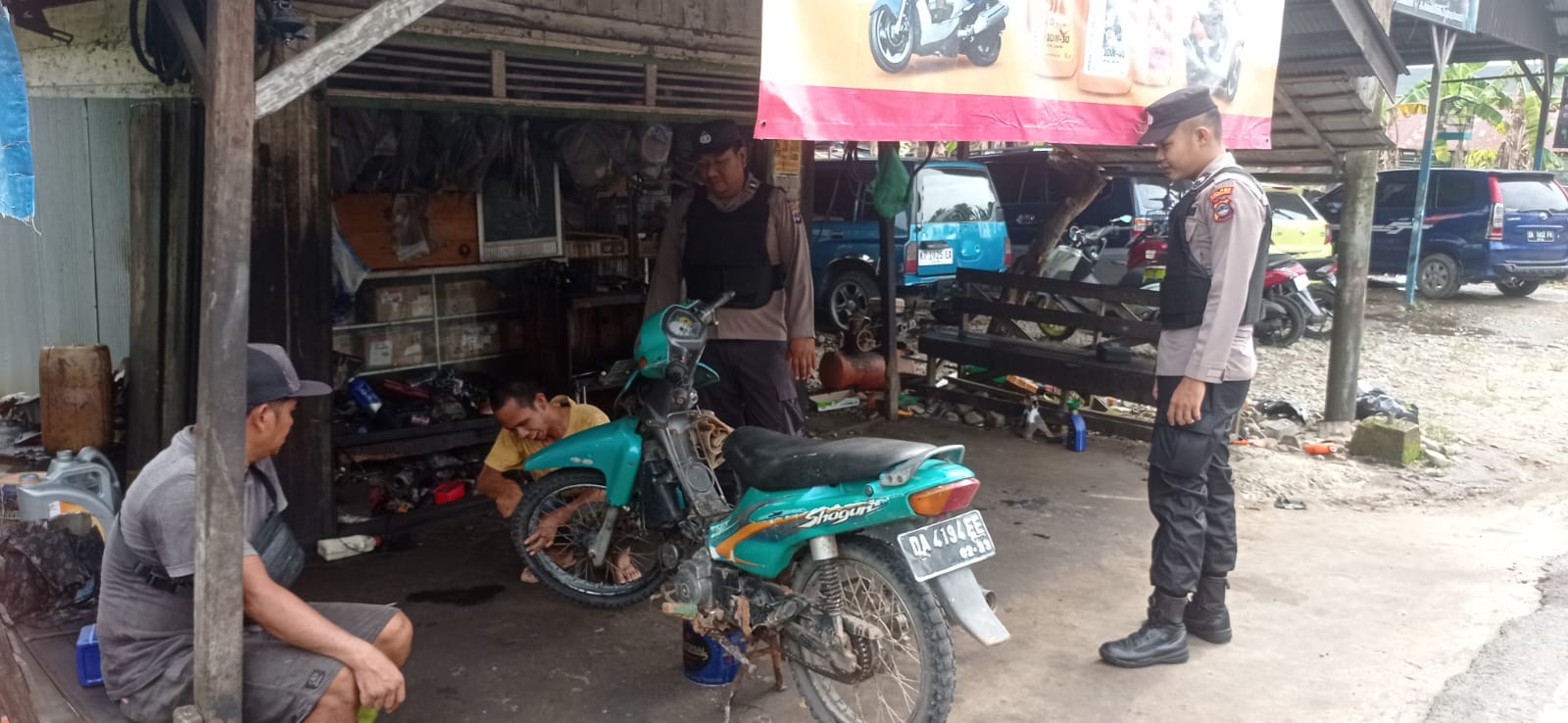 POLSEK BANJANG MENINGKATAN KEAMANAN DAN KETERTIBAN MASYARAKAT MELALUI PATROLI DIALOGIS