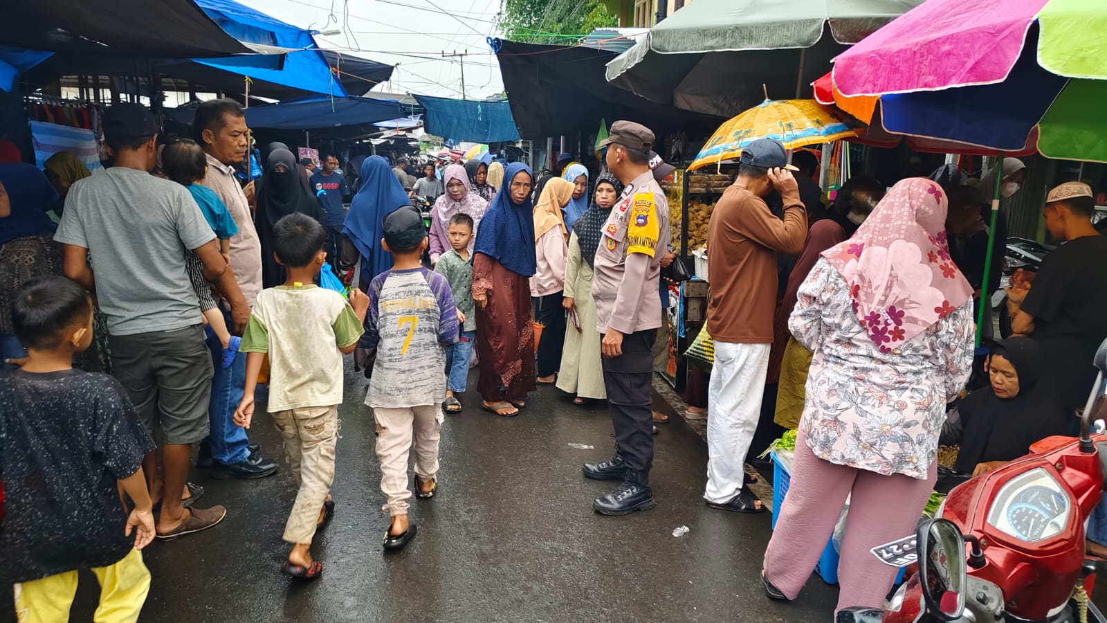 Dekat Dengan Warga, Polsek Babirik Gelar Patroli Dialogis Ciptakan Kamtibmas Yang Kondusif