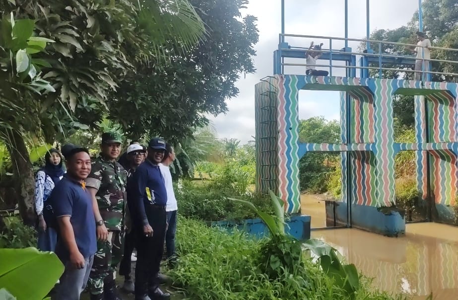 Penutupan Tanggul Sungai Negara di Desa Babirik Hilir Dukung Percepatan Tanam Padi di Kecamatan Babirik