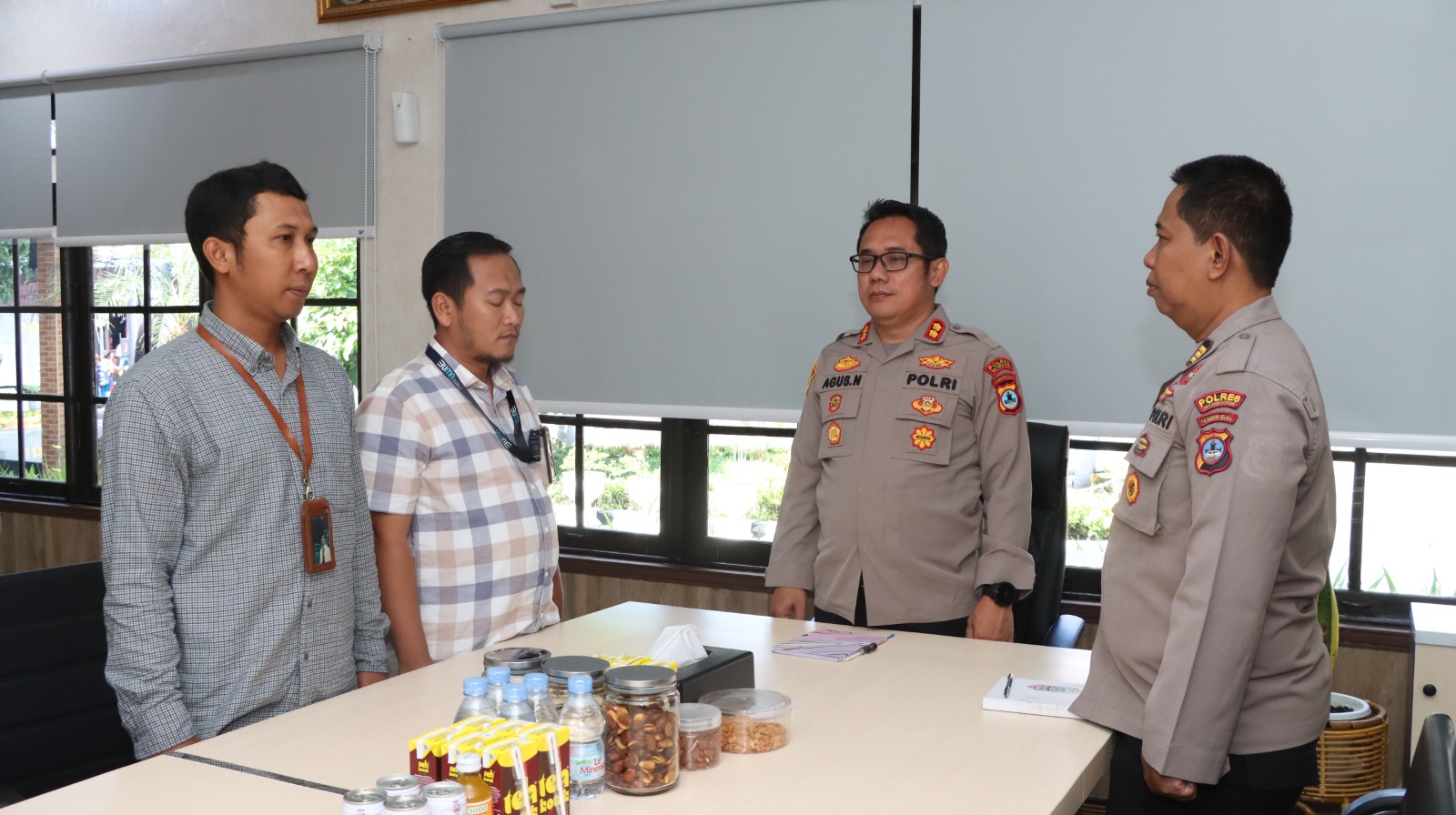 Polres Hulu Sungai Utara Gelar Kegiatan Menyanyikan Lagu Indonesia Raya, Tingkatkan Nasionalisme dan Cinta Tanah Air