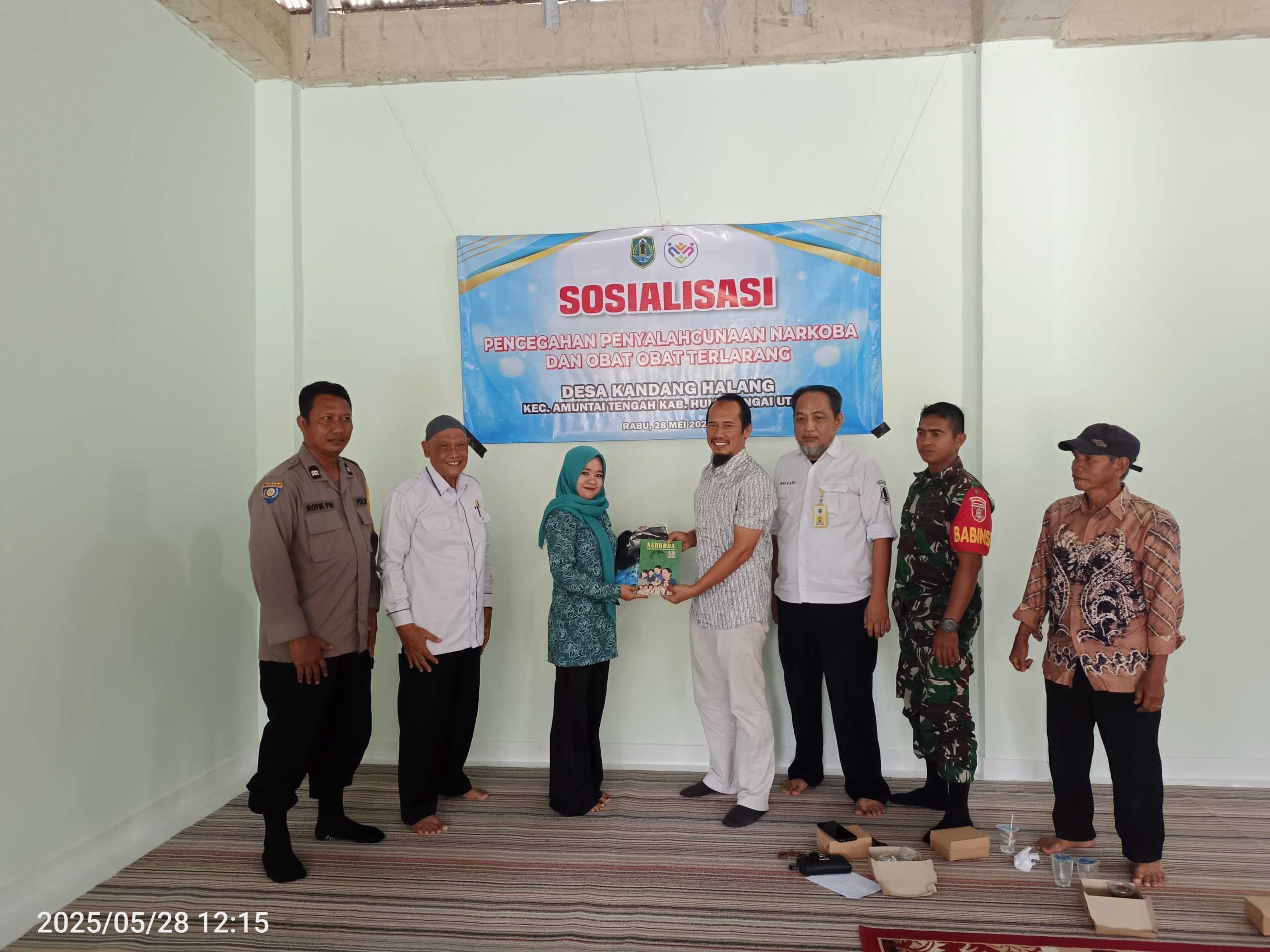 Kasat Resnarkoba Polres HSU Hadiri Penyuluhan Desa Kandang Halang, Wujudkan Kabupaten Tanggap Ancaman Narkoba