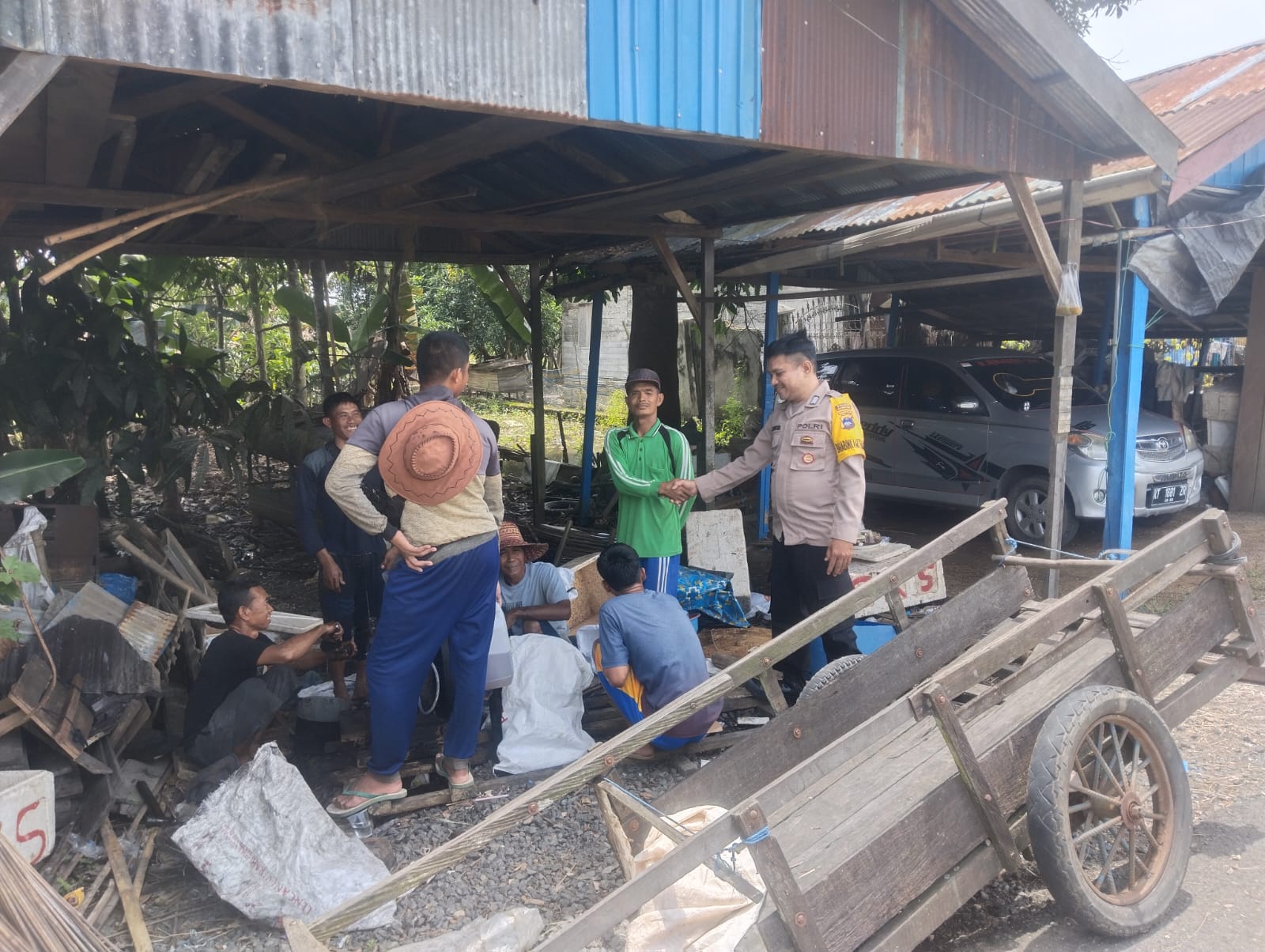 Polsek Babirik Gelar Patroli Dialogis dan Sambang, Wujudkan Polri PRESISI dan Bangun Kepercayaan Masyarakat