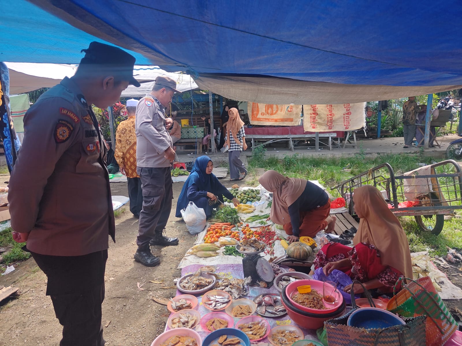 Polsek Amuntai Utara Laksanakan Patroli Dialogis dan Sambang, Wujudkan Polri PRESISI dan Bangun Kepercayaan Masyarakat