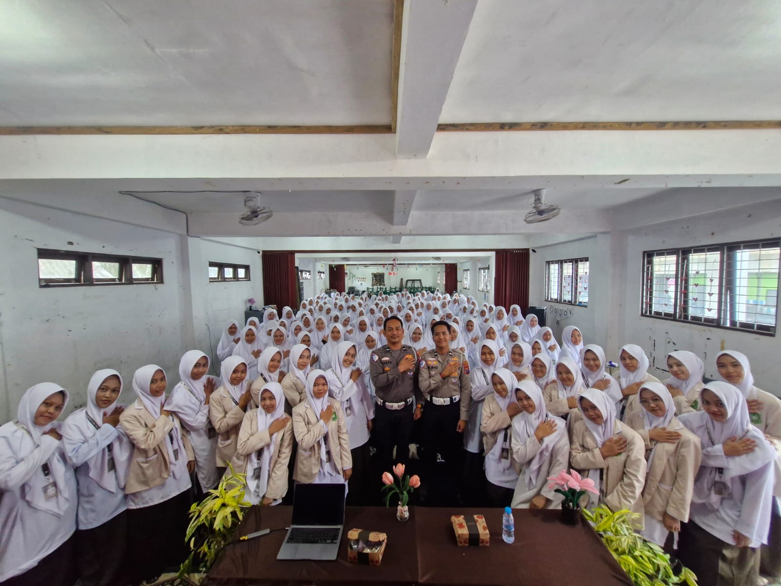 Satlantas Polres HSU Edukasi Pelajar MA NIFI Rakha Tentang Tertib Berlalu Lintas di Matsama 2025
