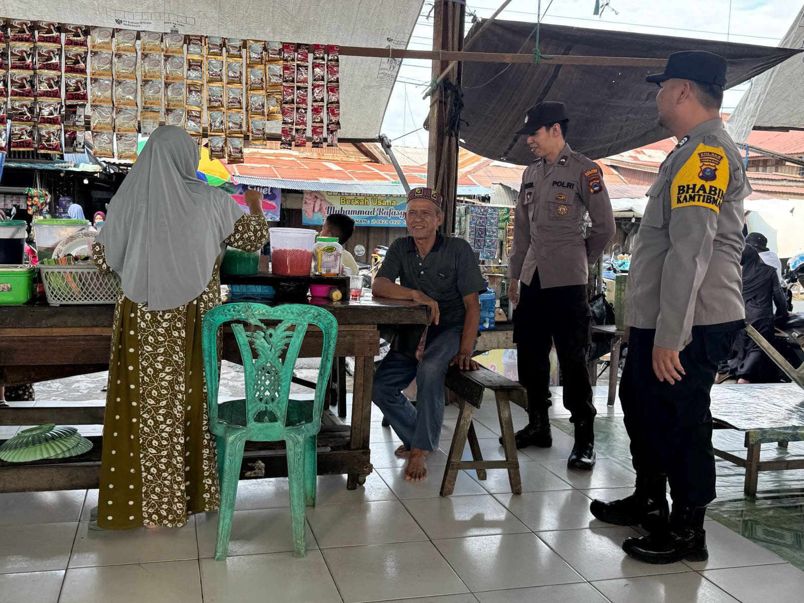 Polsek Babirik Gelar Patroli Dialogis dan Sambang, Wujudkan Keamanan Kondusif dan Tingkatkan Kepercayaan Masyarakat