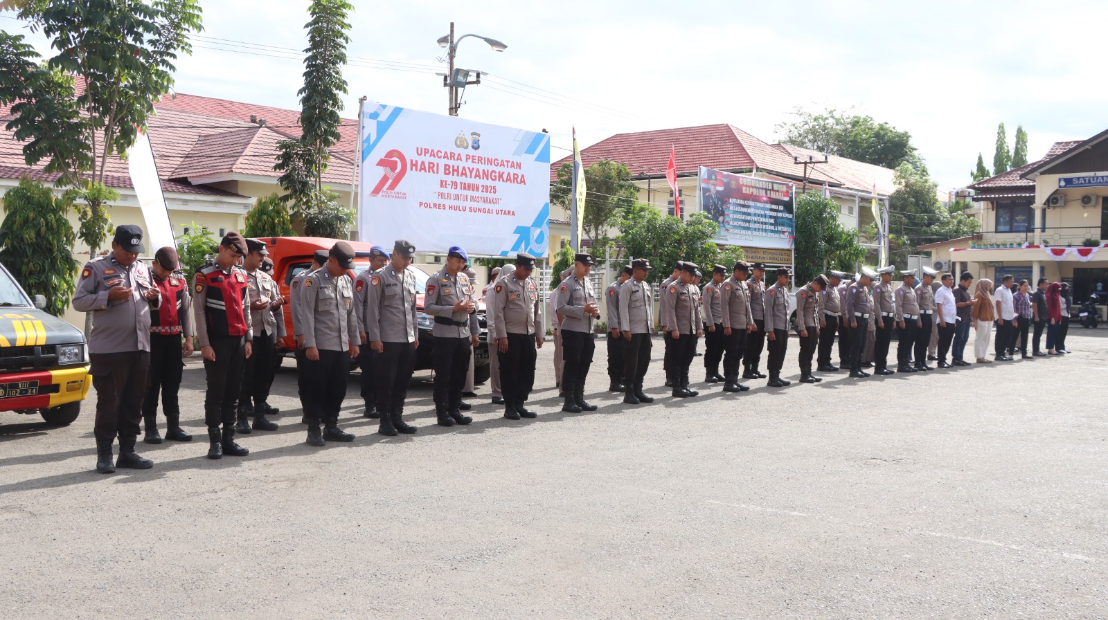 Apel Siang Polri dan ASN Polres HSU: Tekankan Syukur, Kewaspadaan, dan Keselamatan Kerja