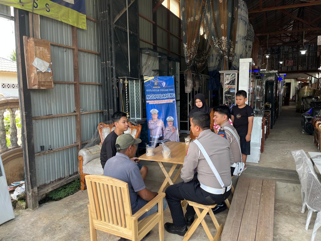 Sat Lantas Polres HSU Gelar “Ngopi Bareng” di Meubel FINA, Perkuat Sinergi dan Edukasi Keselamatan Lalu Lintas