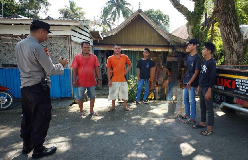 Patroli Dialogis Polsek Amuntai Selatan Sambangi Desa Telaga Silaba, Mantapkan Kamtibmas dan Bangun Kepercayaan Warga