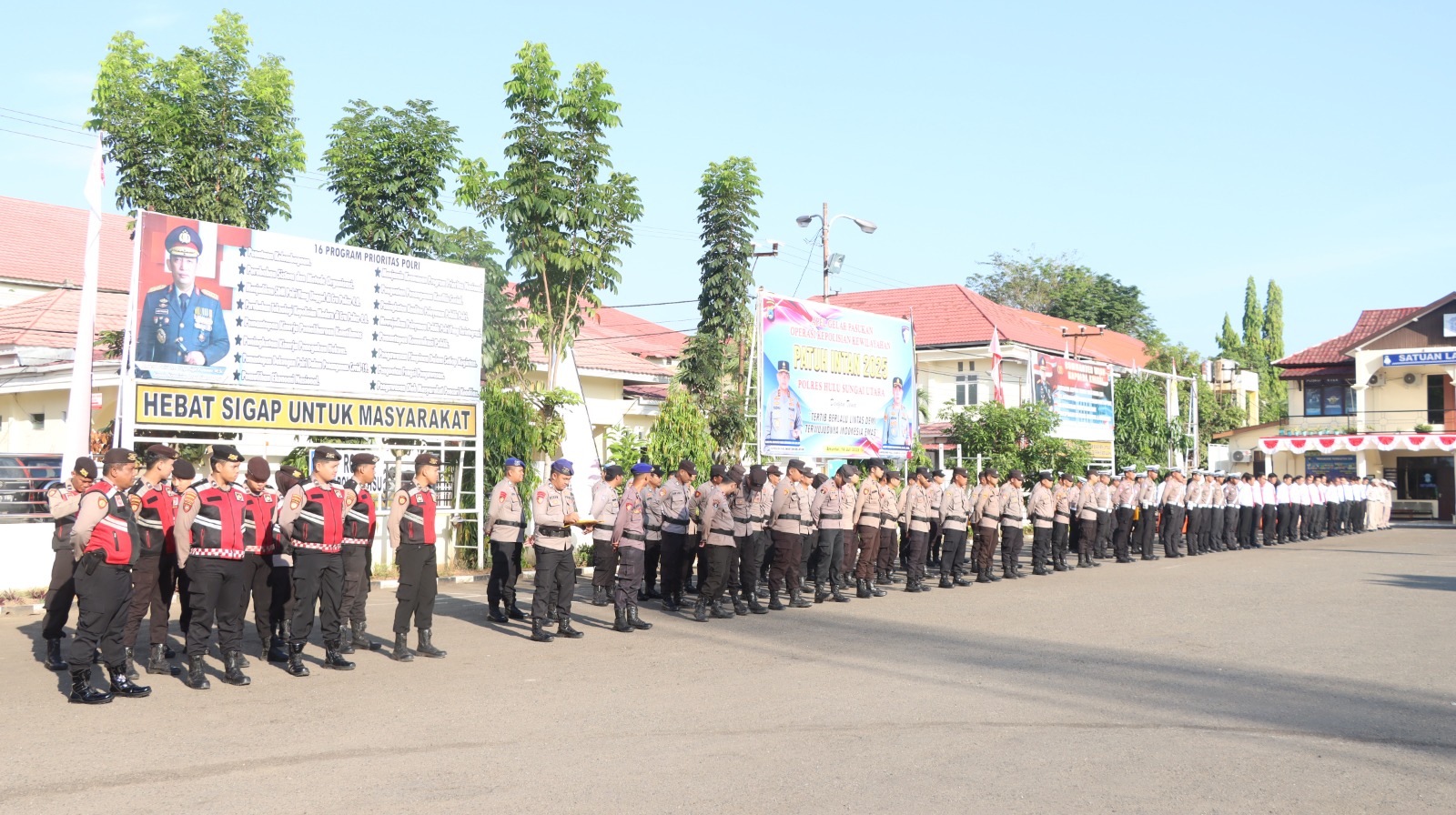 Apel Senin Polres Hulu Sungai Utara: Penguatan Disiplin dan Dukungan Media Sosial Menuju Pelayanan Prima