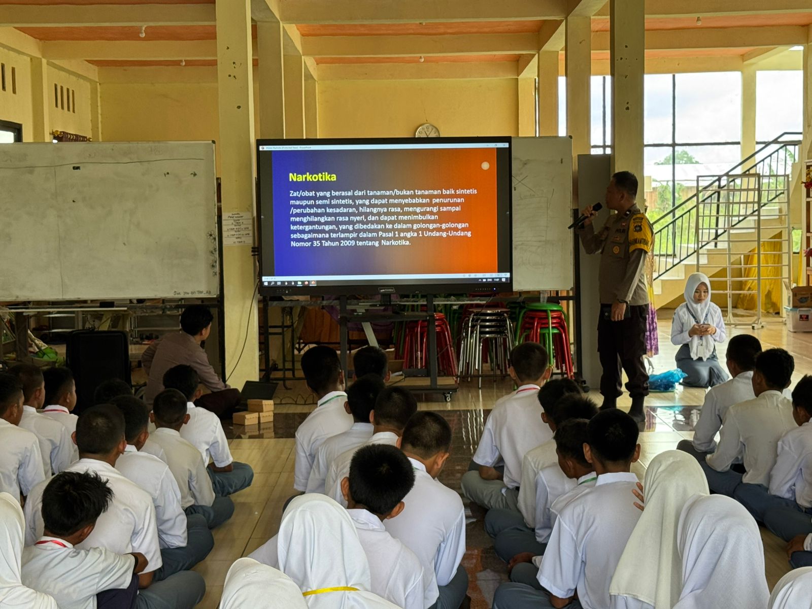 Kapolsek Babirik: Sosialisasi Bahaya Narkoba dan Bullying di SMKN Babirik, Upaya Membangun Generasi Muda yang Tangguh