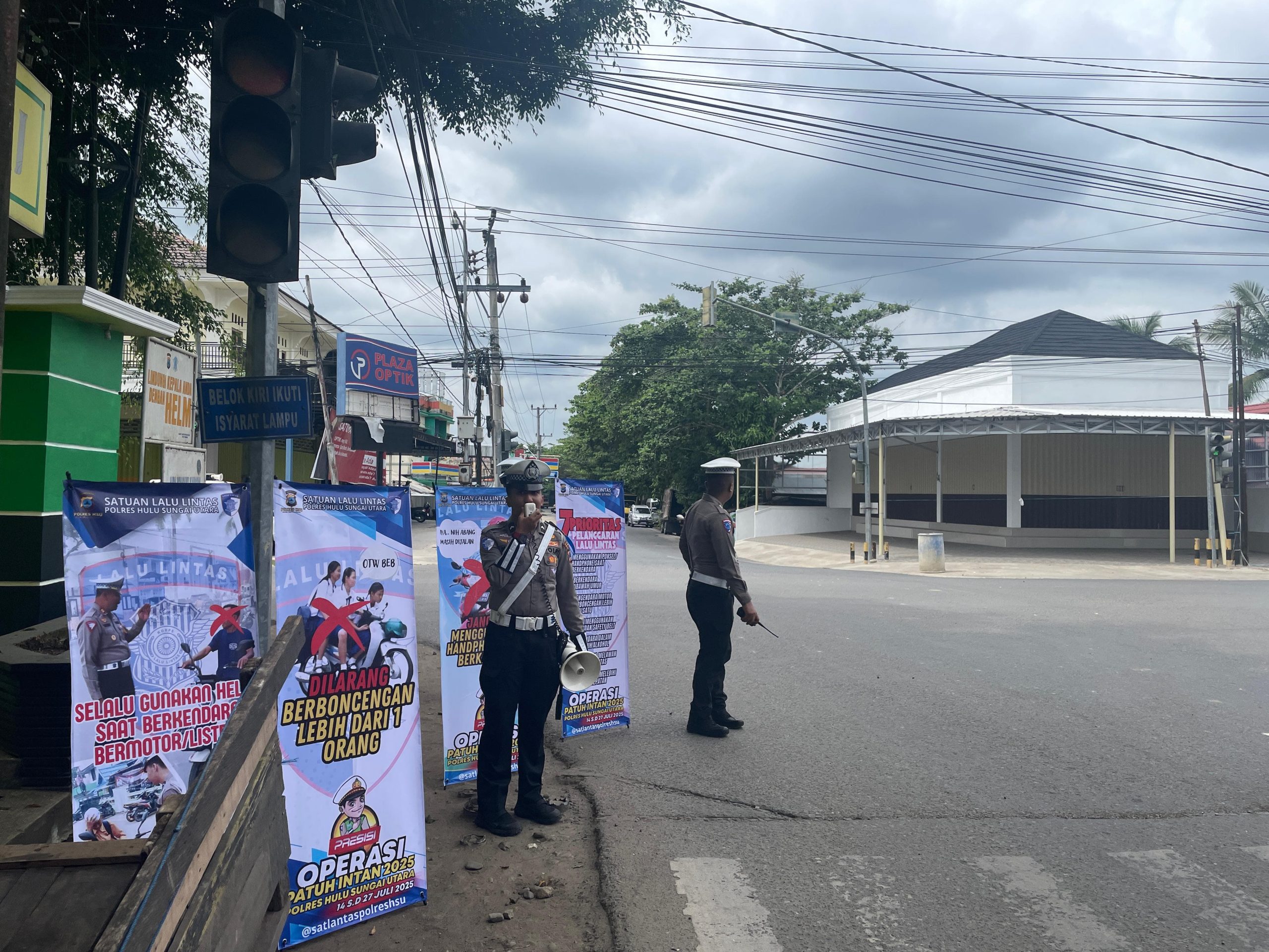 Sat Lantas Polres HSU Gencarkan Edukasi Tertib Lalu Lintas Lewat Kegiatan Preemtif Ops Patuh Intan 2025
