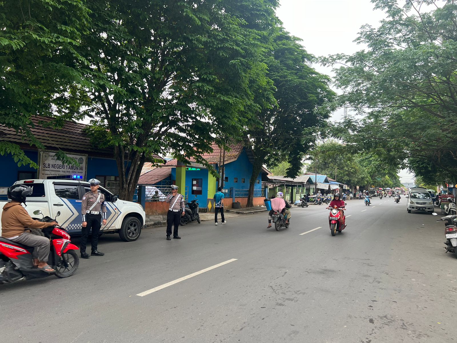 Satlantas Polres HSU Gelar Apel dan Pengamanan Pagi Demi Wujudkan Kamseltibcar Lantas yang Kondusif