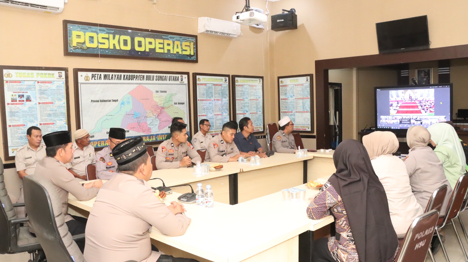 Polres Hulu Sungai Utara Gelar Binrohtal Rutin Virtual, Wujudkan Personel Berakhlak dan Profesional