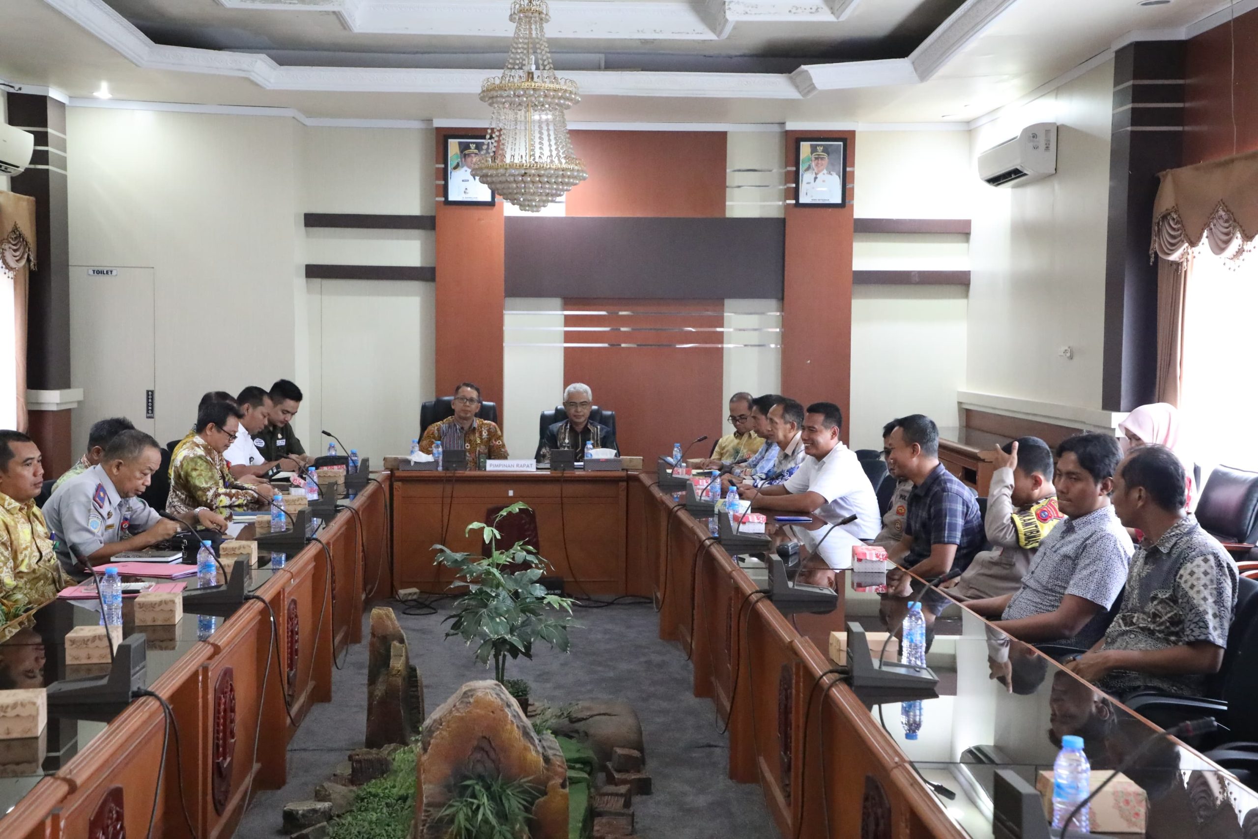 Polres HSU Hadiri Rapat Koordinasi Penyelesaian Sengketa Tanah SDN Pararain dan Pasar Itik Alabio, Dorong Upaya Damai dan Antisipasi Potensi Konflik Sosial