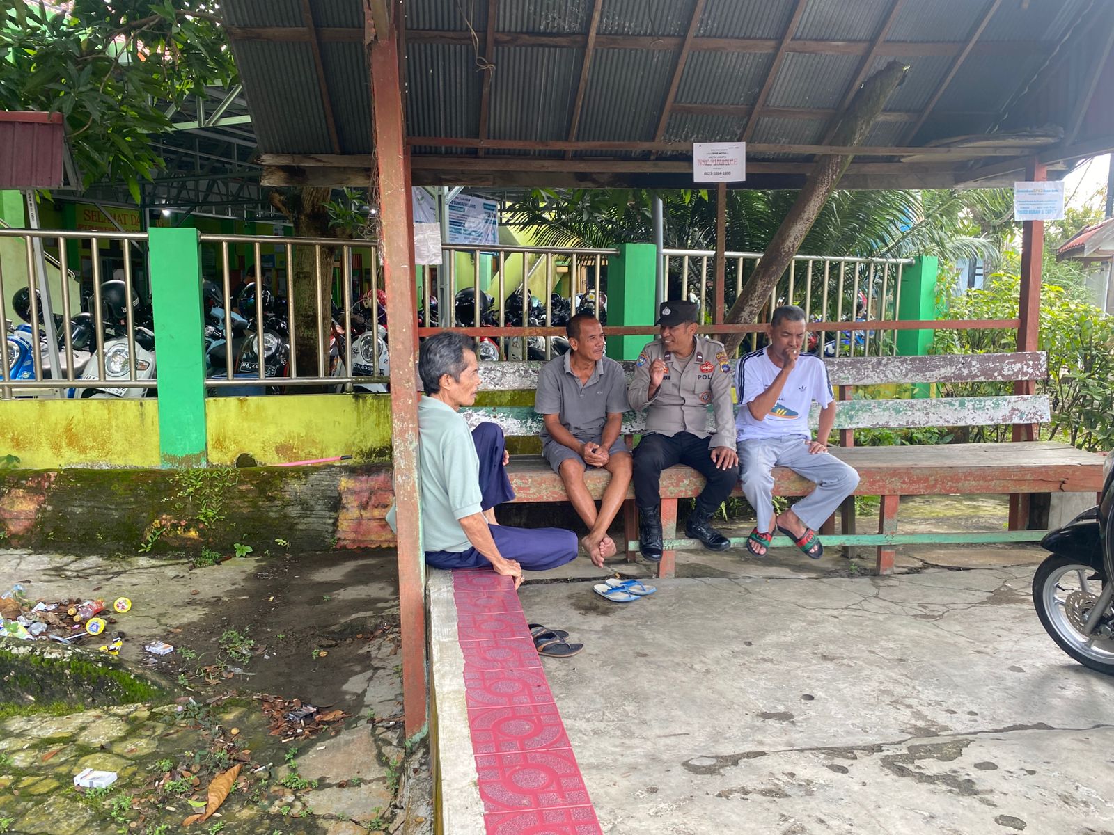 Patroli Dialogis Polsek Amuntai Tengah Tingkatkan Keamanan dan Kepercayaan Masyarakat