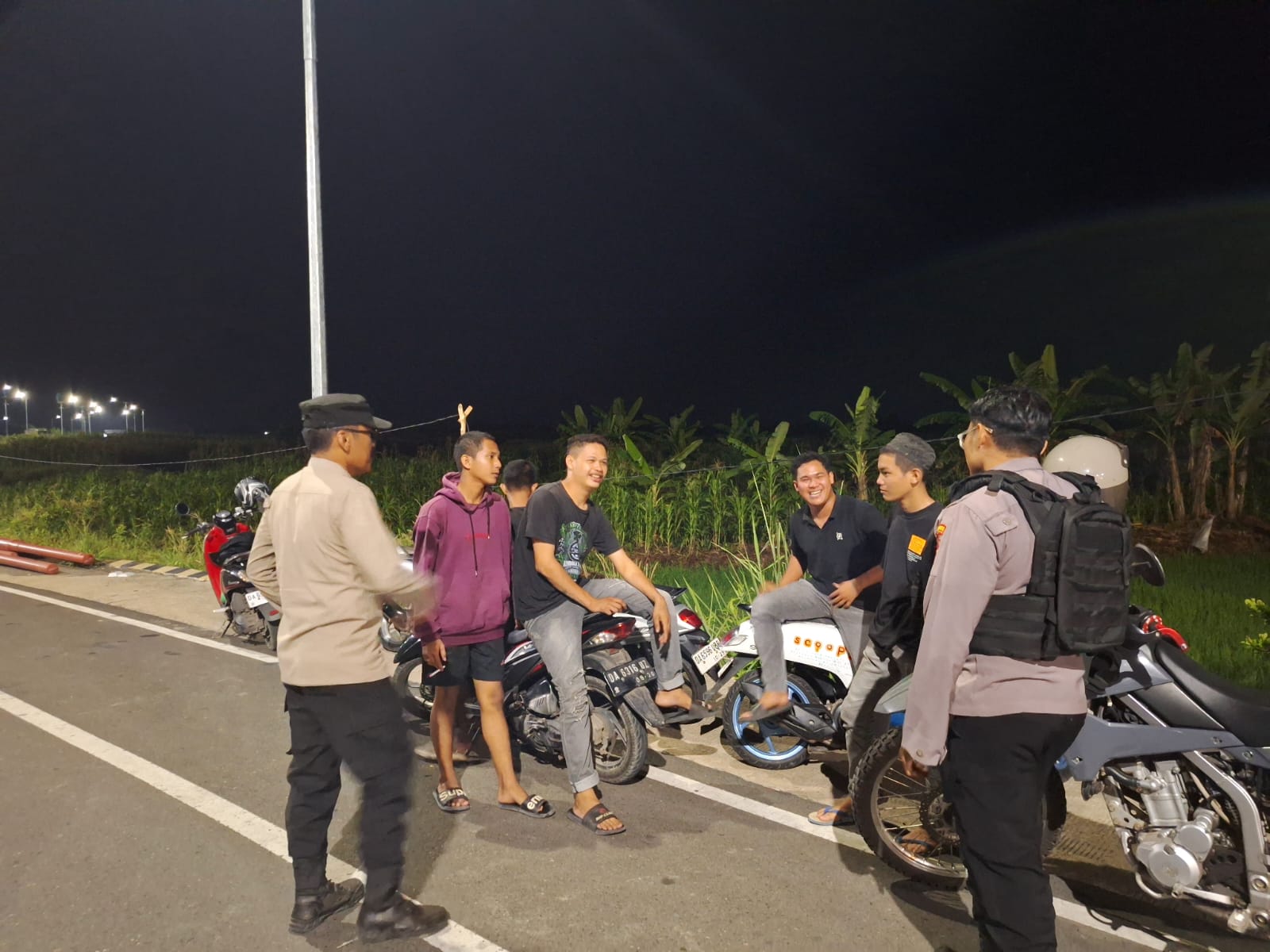 Polsek Amuntai Utara Laksanakan KRYD Melalui Patroli Dialogis dan Sambang Warga