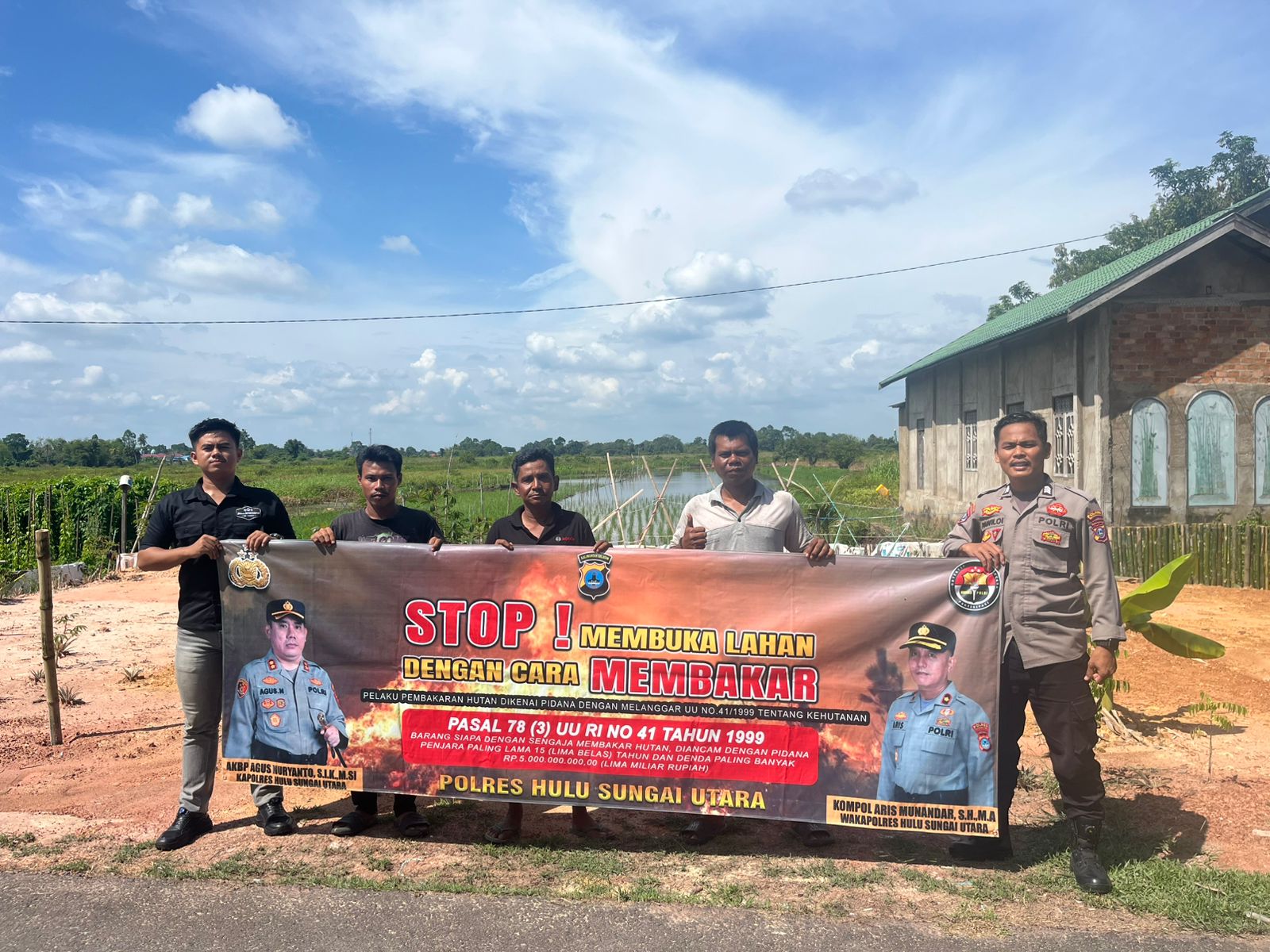 Polsek Sungai Pandan Gelar Patroli Dialogis dan Sosialisasi Cegah Karhutla di Desa Sungai Kuini