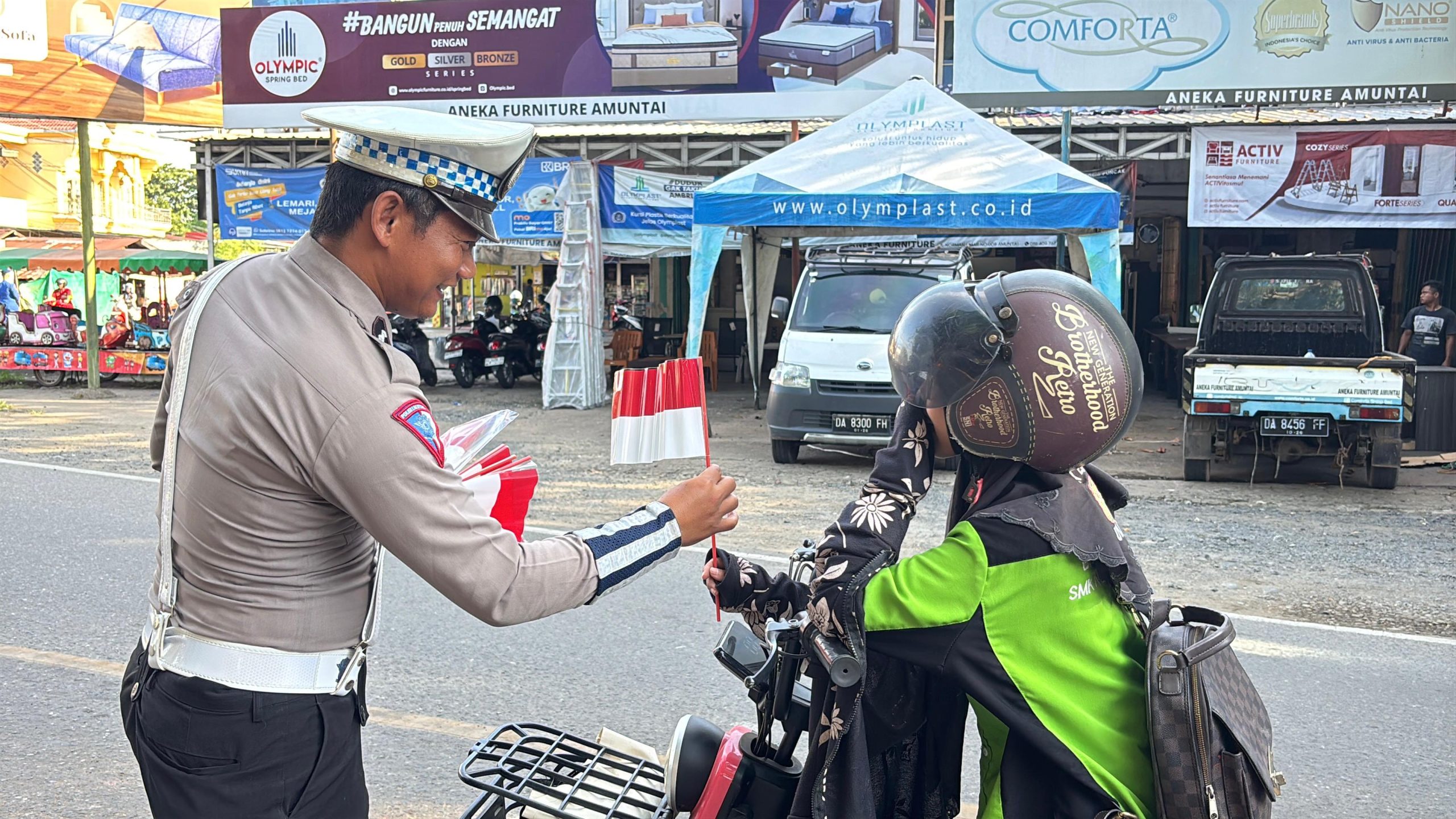 Sat Lantas Polres HSU Gelar “Gerakan Polantas Menyapa” Sambut Hari Kemerdekaan RI