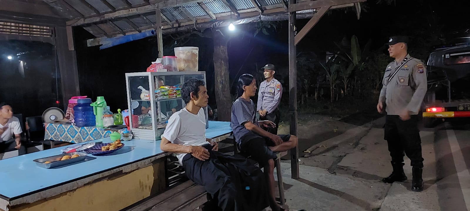 Polsek Amuntai Selatan Gelar Patroli Dialogis dan Sambang di Desa Jumba, Wujudkan Kamtibmas Kondusif dan Dekatkan Polri dengan Masyarakat