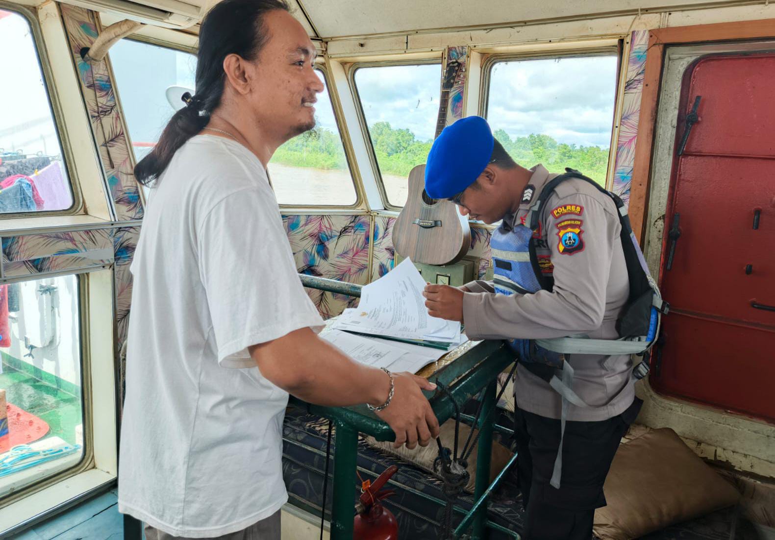 Sat Polairud Polres HSU Intensifkan Patroli Perairan, Pengawasan Kapal, dan Sambang Warga Demi Wujudkan Kamtibmas Kondusif di Paminggir