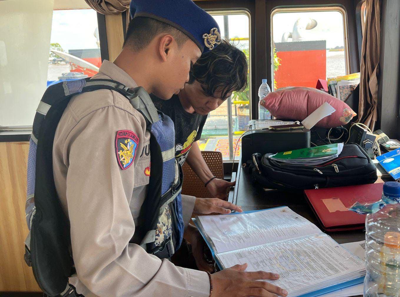 Sat Polairud Polres HSU Tingkatkan Patroli, Penyuluhan, dan Sambang Desa Demi Wujudkan Perairan Aman dan Nyaman