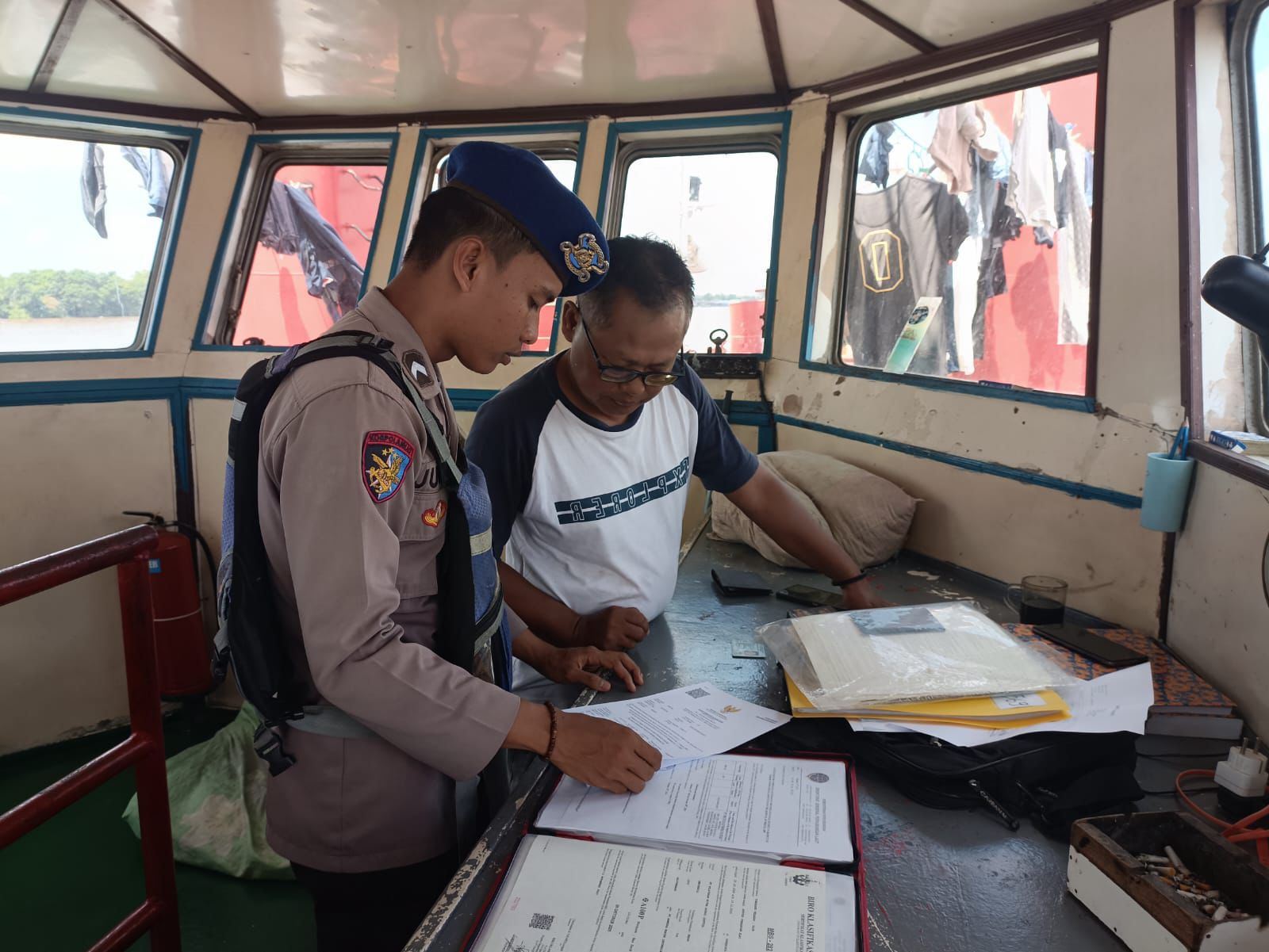Sat Polairud Polres HSU Gelar Patroli, Sambang Desa, dan Edukasi Narkoba di Perairan Paminggir