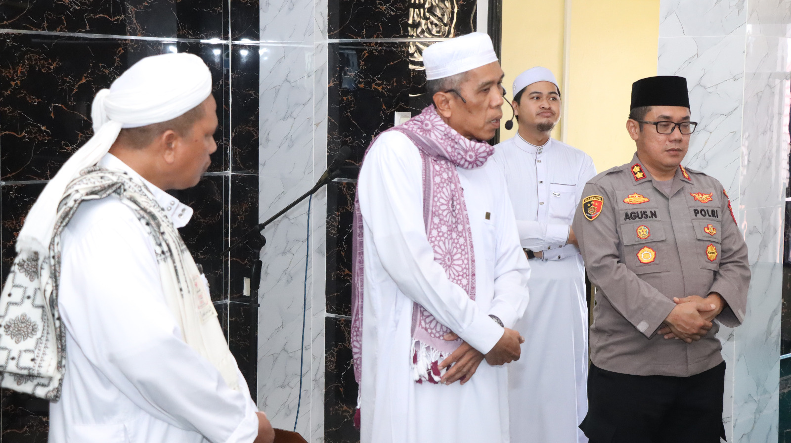 Polres Hulu Sungai Utara Gelar Sholat Ghoib dan Doa Bersama untuk Alm. Affan Kurniawan serta Kedamaian Bangsa