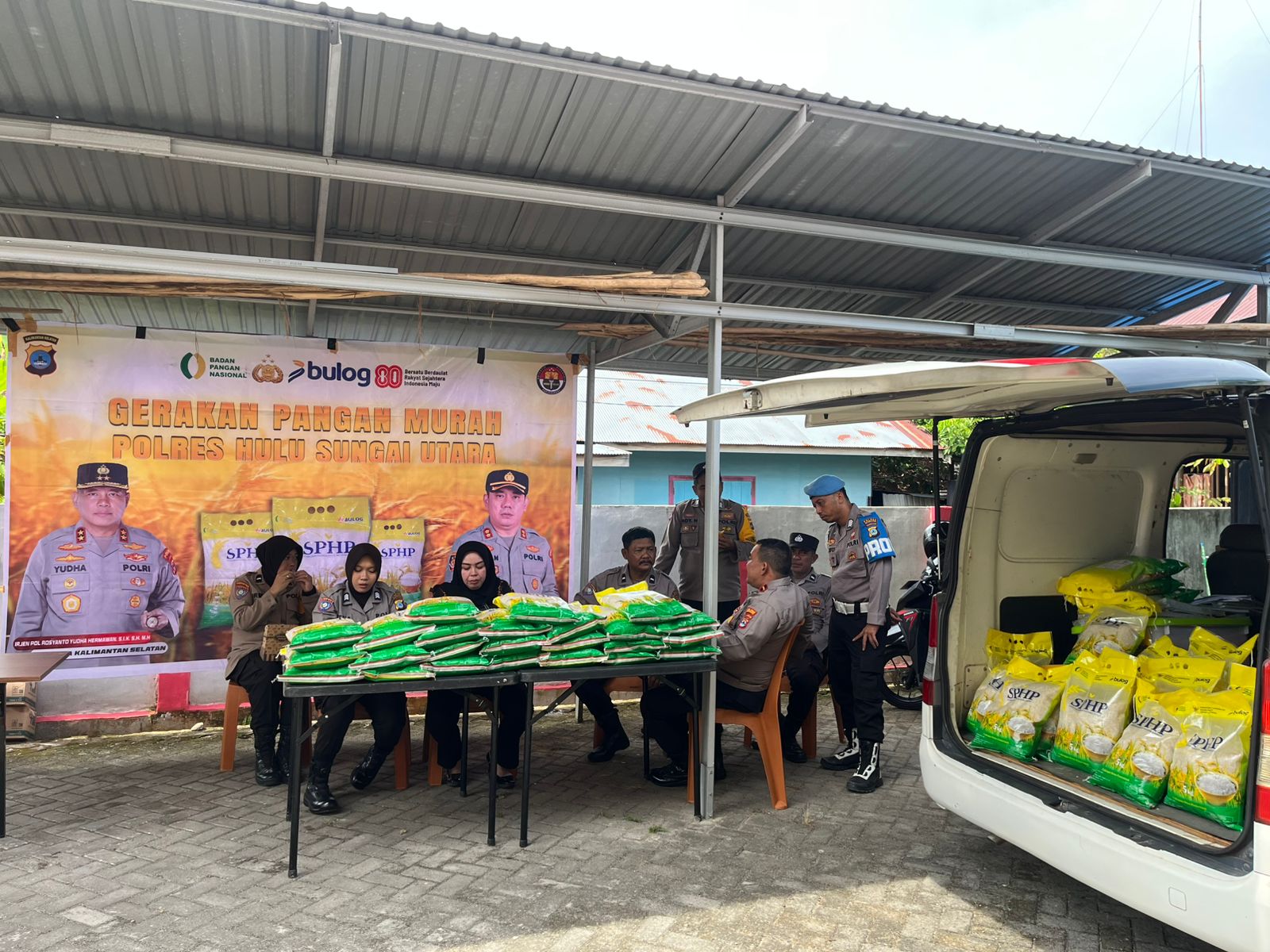 Polres Hulu Sungai Utara Sukses Gelar Gerakan Pangan Murah di Paliwara Dalam Rangka HUT RI ke-80