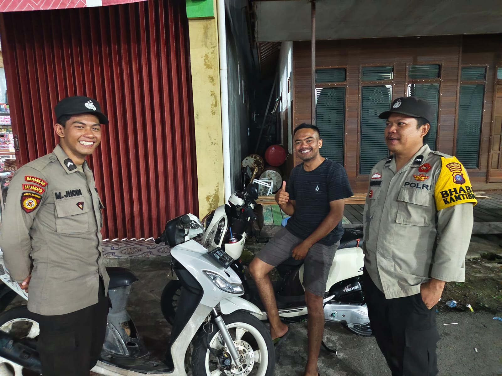Polsek Babirik Gelar Patroli Malam di Desa Babirik Hilir, Teguhkan Komitmen Harkamtibmas dan Bangun Kepercayaan Masyarakat
