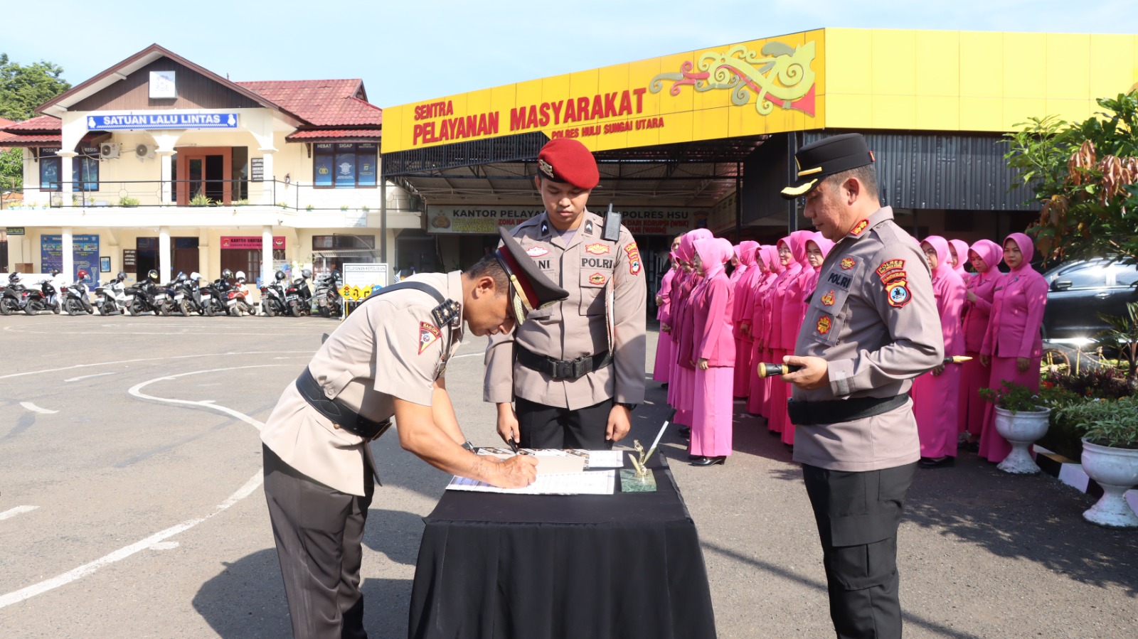 Kapolres HSU Pimpin Sertijab Pejabat Utama, Tekankan Profesionalisme dan Dedikasi dalam Pelayanan Publik