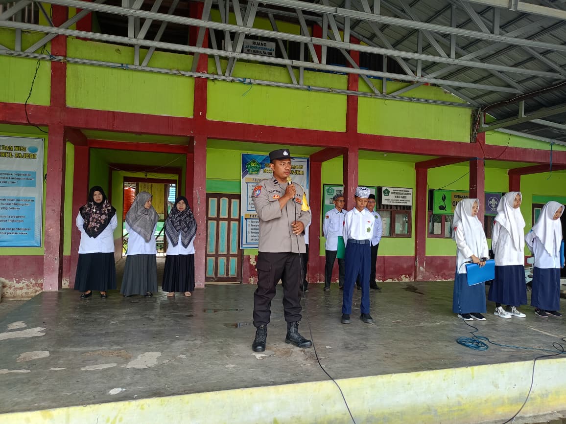 Polsek Haur Gading Jadi Pembina Upacara di MTsN Nurul Pajri, Sosialisasikan Antinarkoba, Tertib Lalu Lintas, dan Pencegahan Kenakalan Remaja