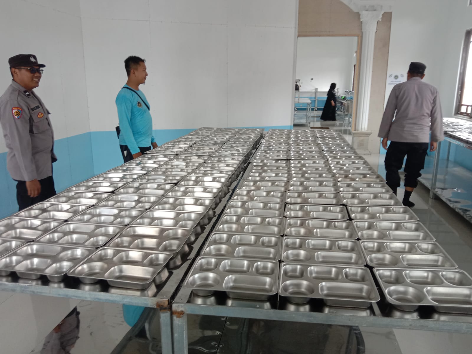 Polsek Sungai Pandan Tinjau Progres Pembangunan Kantor SPPG di Desa Rantau Karau Hilir, Dukung Program Makanan Bergizi Gratis