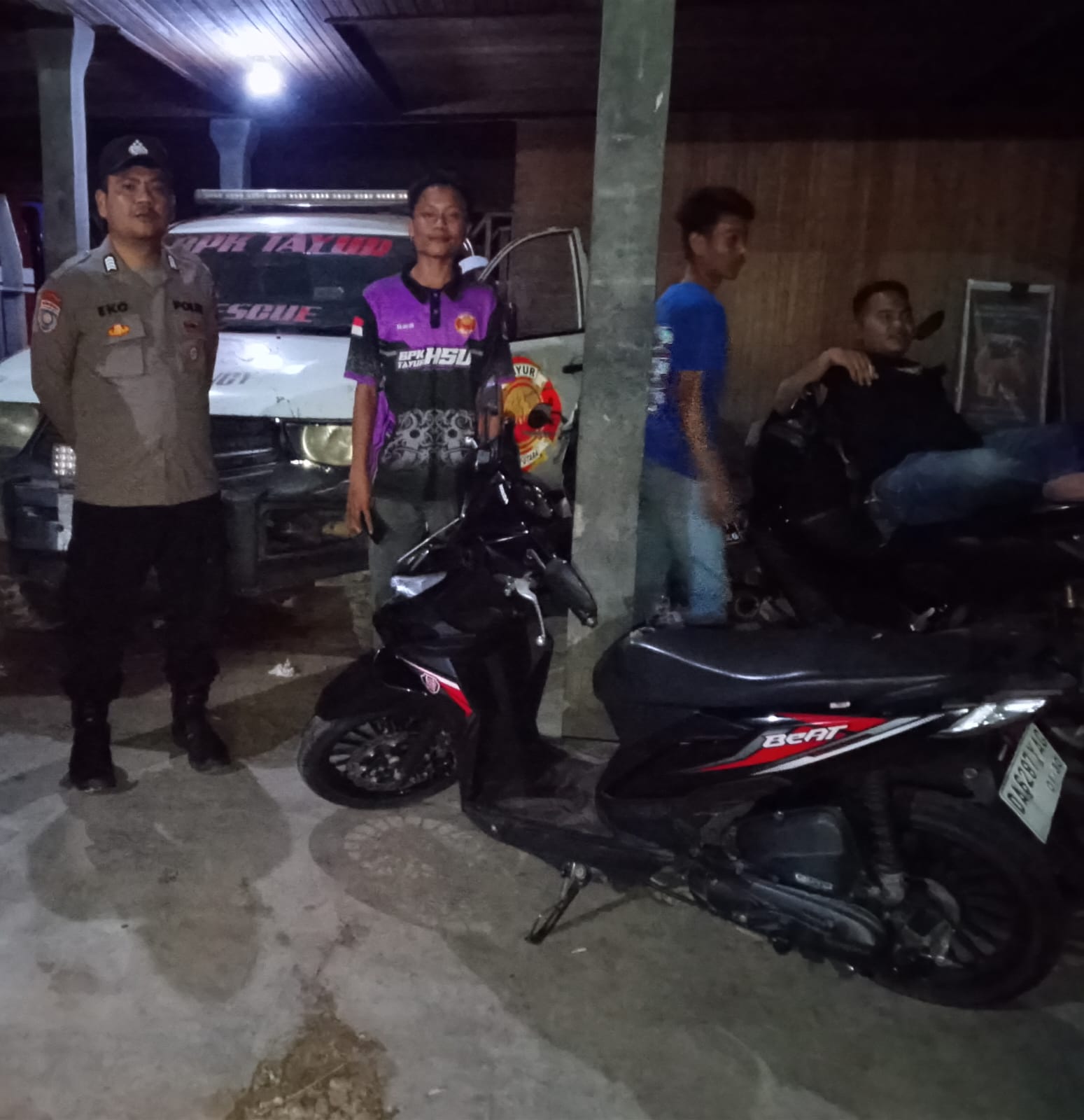 Polsek Amuntai Utara Laksanakan Patroli Dialogis dan Sambang Desa Tayur Demi Keamanan dan Kedamaian