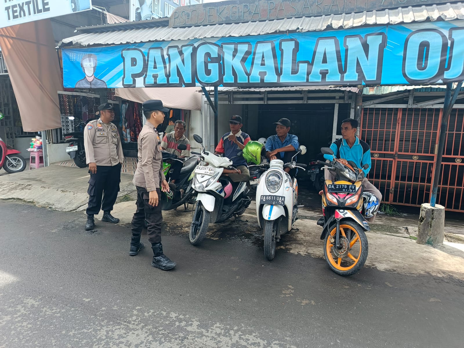 Polsek Amuntai Tengah Intensifkan Patroli Pasar dan Obyek Vital untuk Wujudkan Keamanan dan Kenyamanan Masyarakat