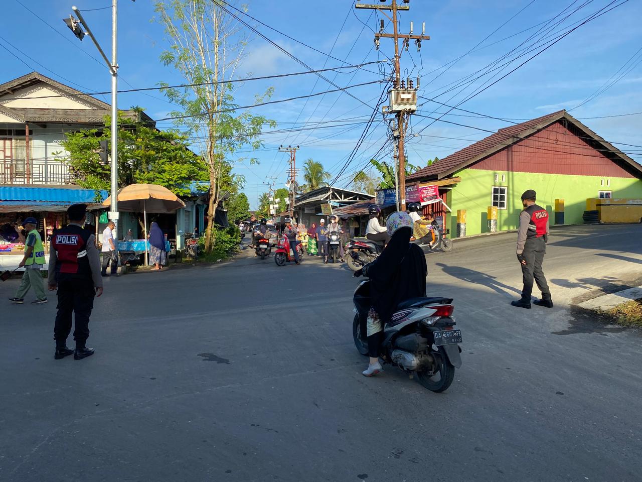 Sat Samapta Polres HSU Gelar Penjagaan dan Pengaturan Lalu Lintas Untuk Ciptakan Harkamtibmas Kondusif di Amuntai