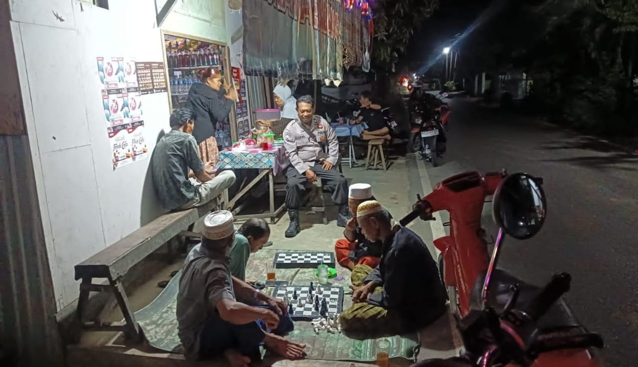 Polsek Babirik Giatkan Patroli Dialogis Malam Hari untuk Antisipasi Kejahatan Jalanan dan Mabuk-Mabukan