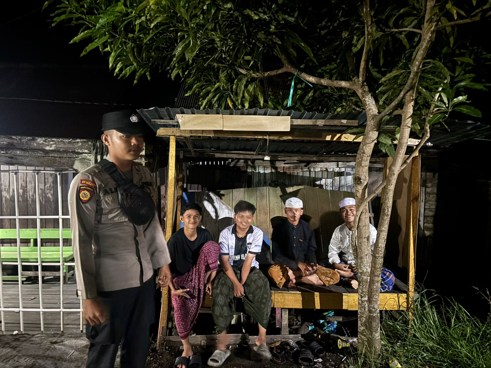Polsek Danau Panggang Laksanakan Pembinaan Satkamling dan Patroli Mobile untuk Wujudkan Keamanan Lingkungan yang Kondusif