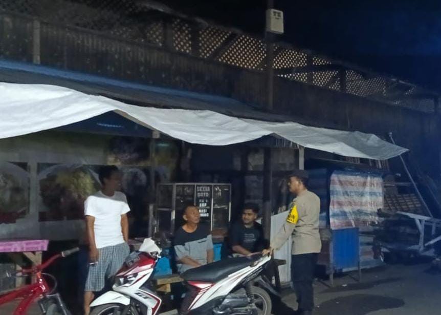 Personel Polsek Sungai Pandan Laksanakan KRYD dengan Patroli Dialogis untuk Jaga Kamtibmas di Wilayah HSU