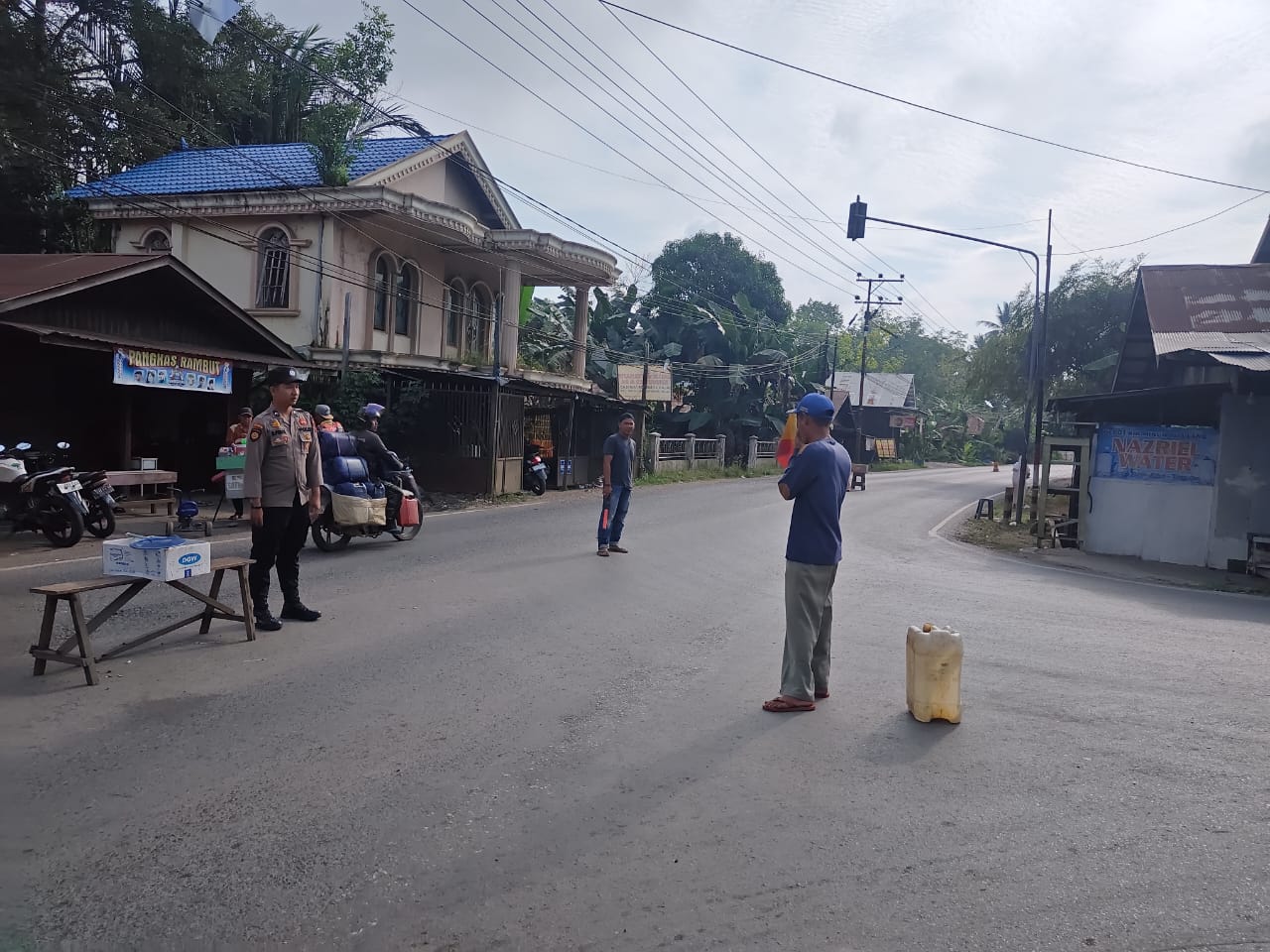 Polsek Amuntai Utara Gelar Patroli Dialogis dan Sambang di Desa Air Tawar, Perkuat Sinergi Polri dan Masyarakat Cegah Gangguan Kamtibmas