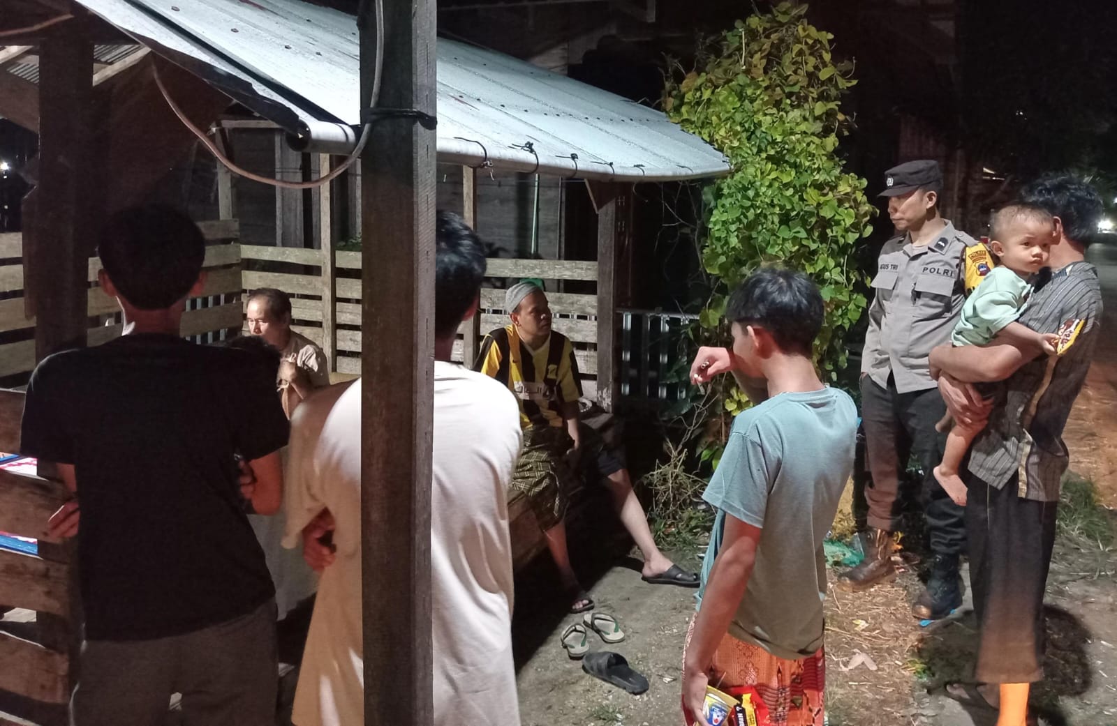 Polsek Sungai Pandan Gelar Patroli Dialogis dan Sambang, Wujudkan Kamtibmas Kondusif di Wilayah Hukum Polres HSU