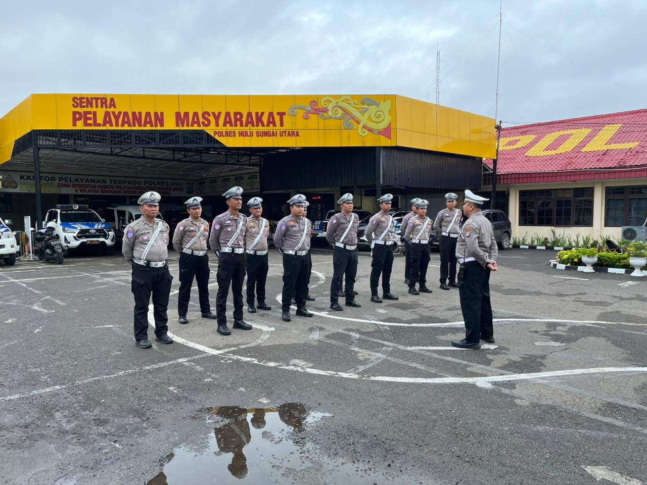 Satlantas Polres HSU Gelar Apel Pagi dan Pengamanan Jalur Pagi di Amuntai, Dorong Kedisiplinan dan Pelayanan Masyarakat
