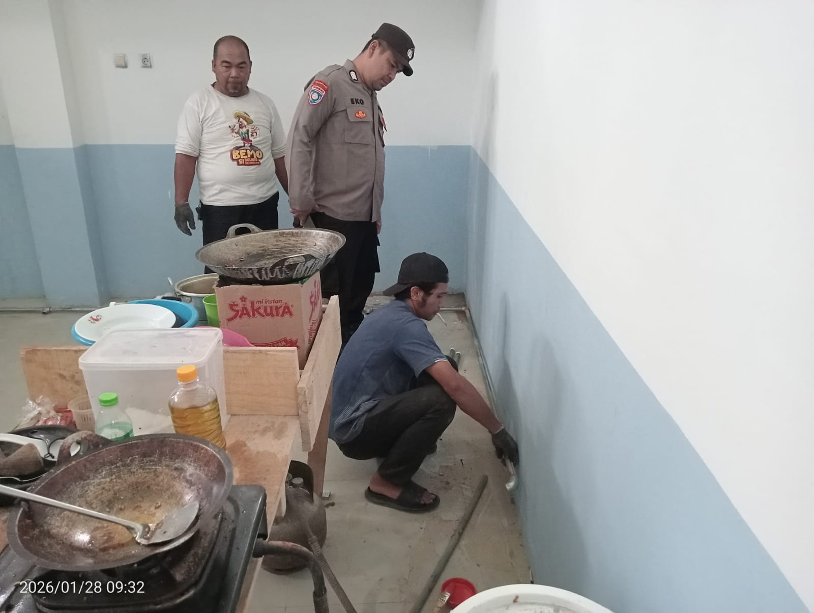 Dukung Program Ketahanan Pangan Nasional, Polsek Amuntai Utara Pantau Pembangunan Dapur SPPG di Desa Panangkalaan Hulu