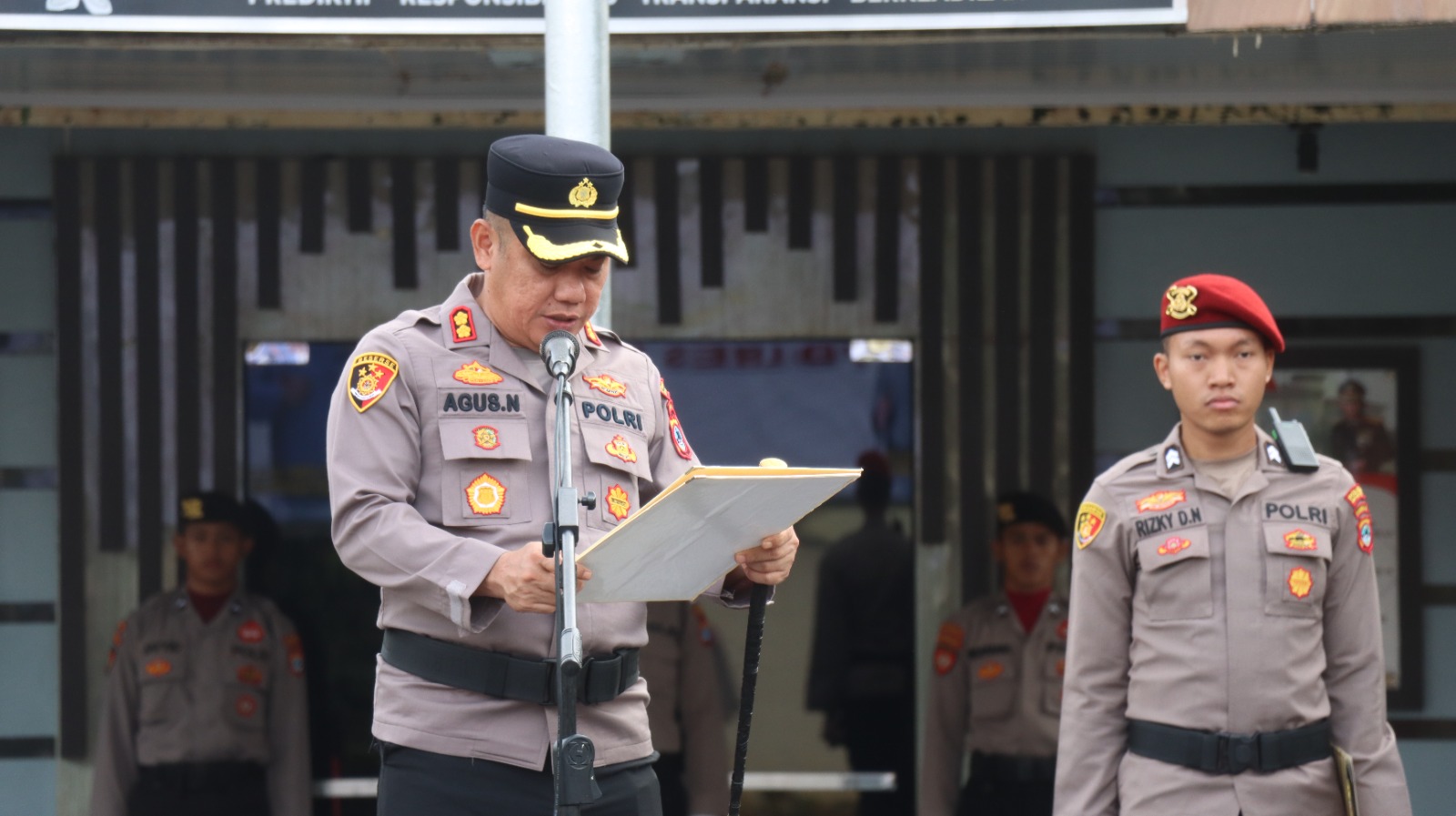 Polres HSU Gelar Upacara Hari Kesadaran Nasional, Kapolres Tekankan Pentingnya Profesionalisme dan Pengabdian