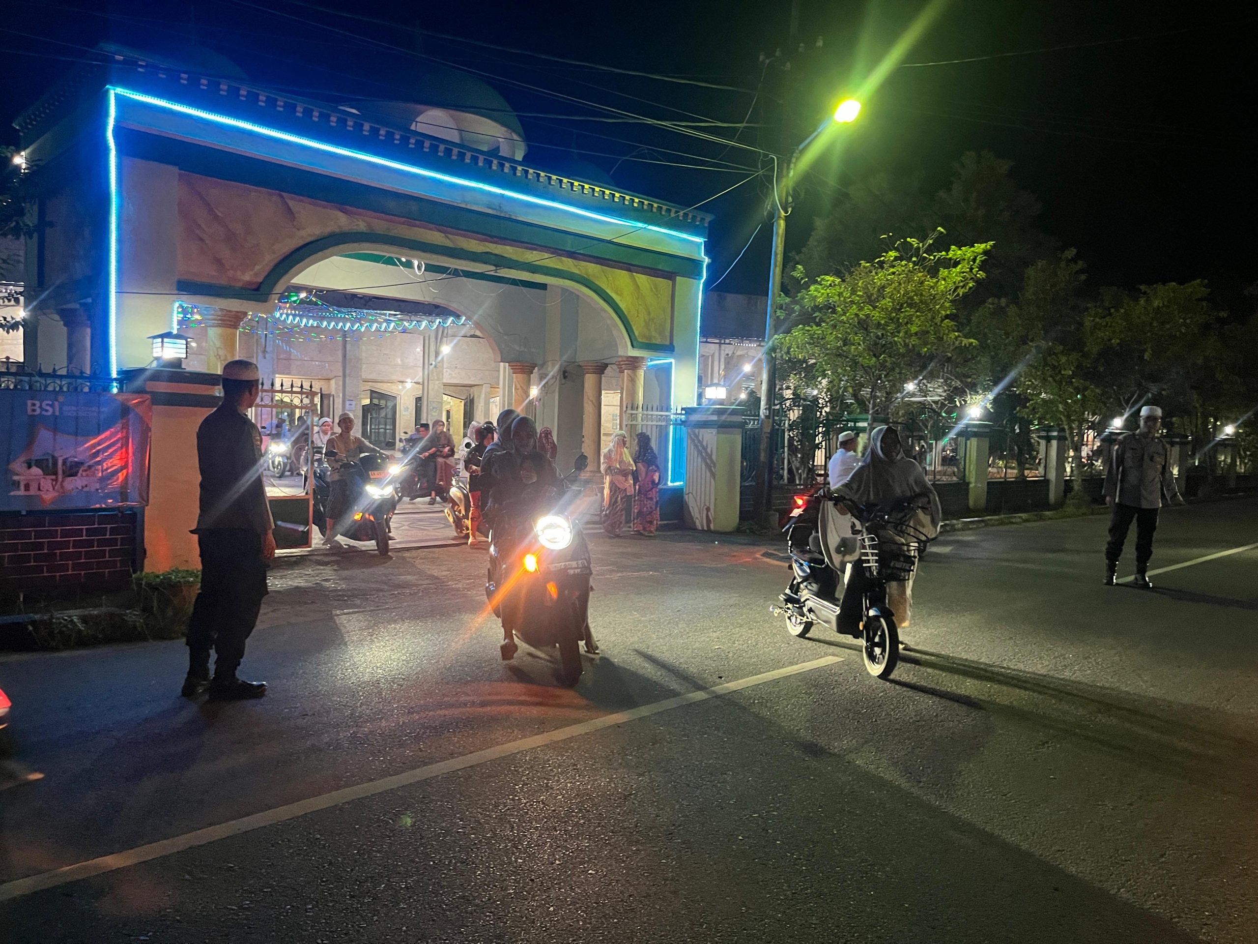 Polres Hulu Sungai Utara Gelar Pengamanan dan Pengaturan Shalat Tarawih Ramadhan 1447 H di Sejumlah Masjid Utama Amuntai