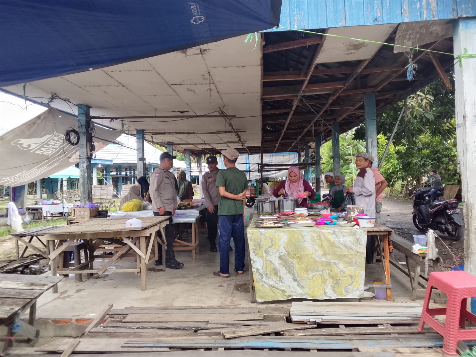 Polsek Amuntai Utara Laksanakan Patroli Dialogis dan Sambang untuk Wujudkan Keamanan Kondusif di Wilayah Guntung