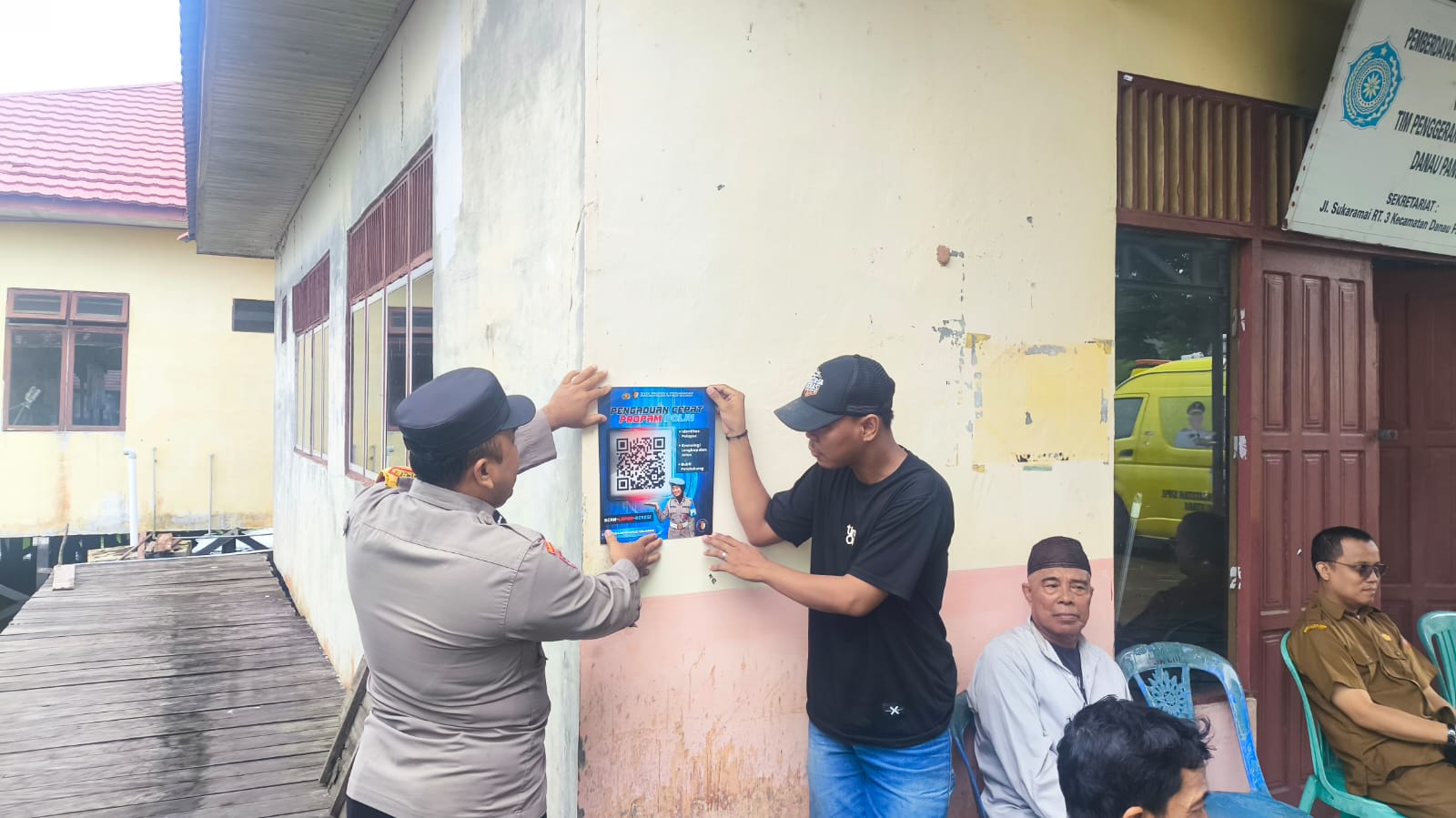 Polres HSU Sosialisasikan Layanan Pengaduan Online QR Code di Desa Sungai Panangah