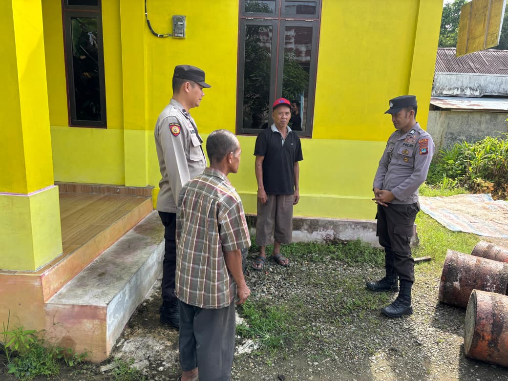 Polsek Amuntai Selatan Gelar Patroli Dialogis di Desa Telaga Silaba, Perkuat Kondusifitas Kamtibmas Wilayah Hukum Polres HSU