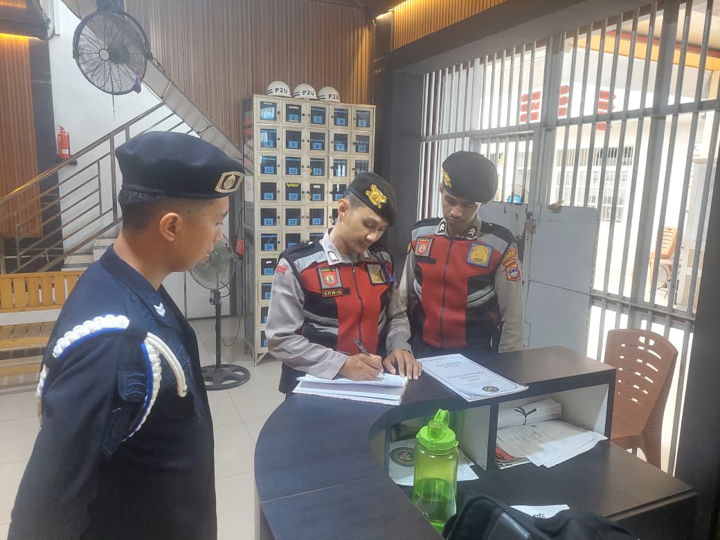 Sat Samapta Polres Hulu Sungai Utara Laksanakan Patroli Sambang ke LP Kelas IIB Amuntai Dukung Tugas dan Fungsi Pemasyarakatan