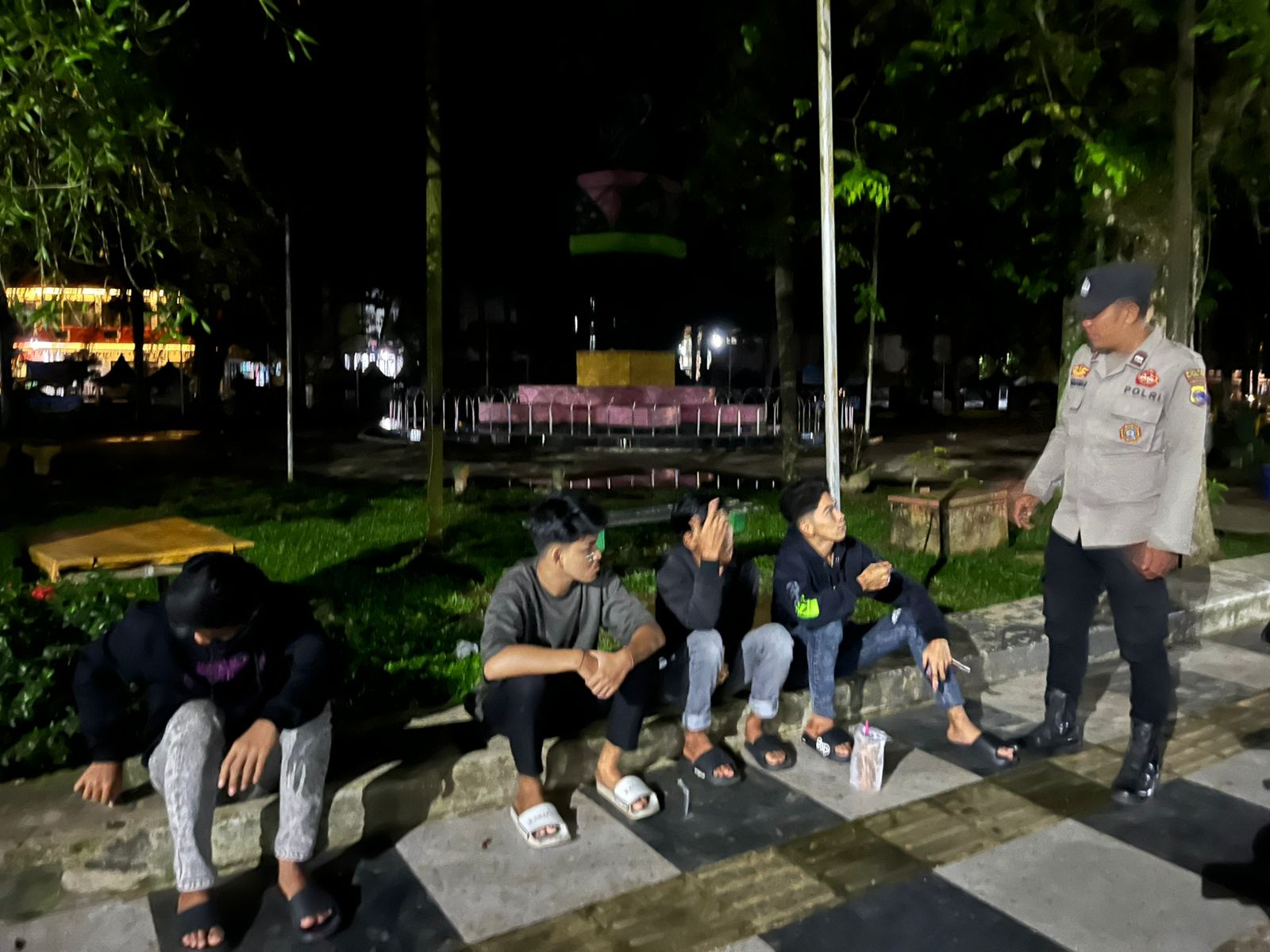 Polsek Amuntai Tengah Laksanakan Patroli Dialogis dan Mobile, Ciptakan Keamanan dan Kenyamanan di Bulan Ramadan