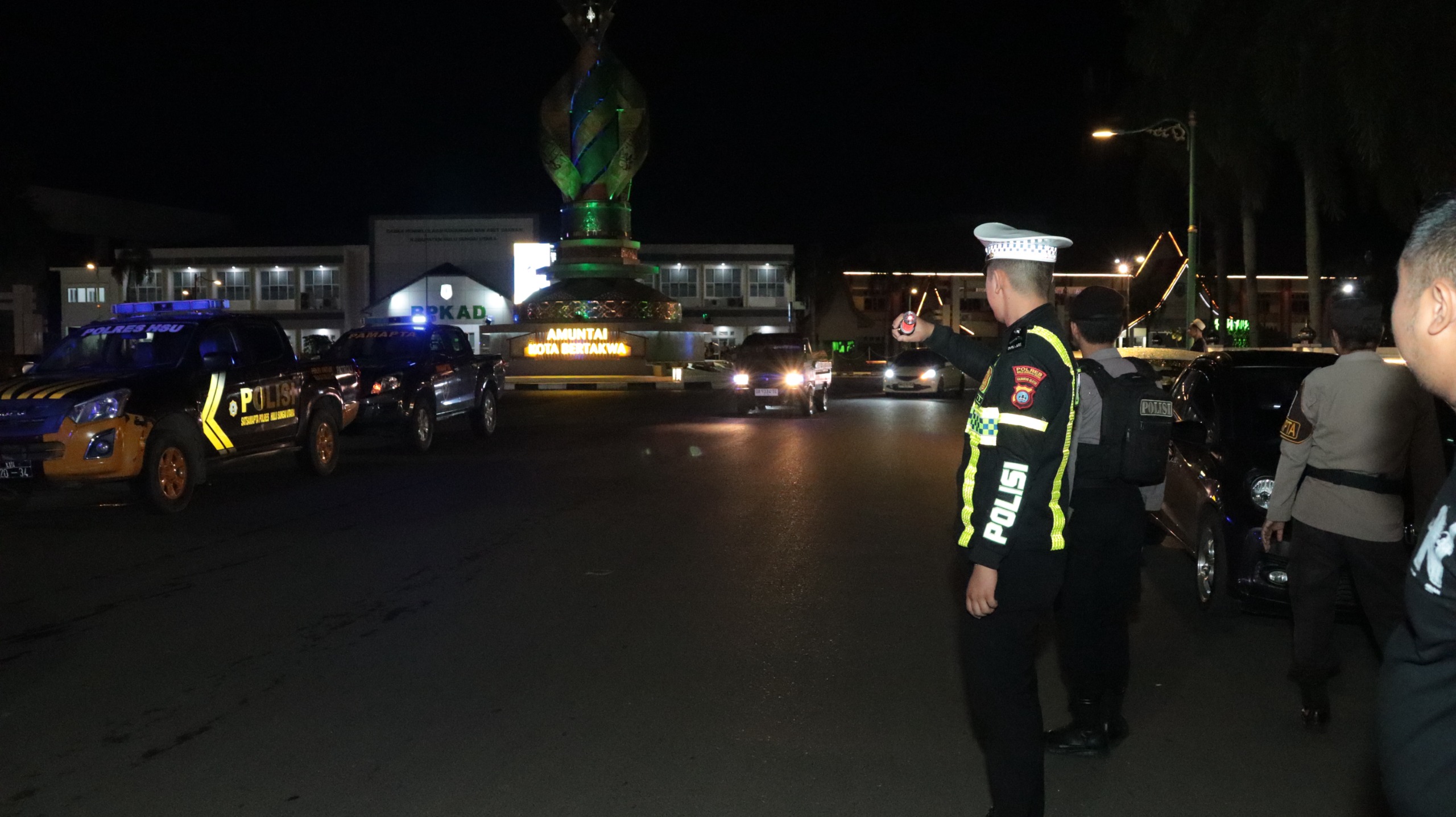Satlantas Polres HSU Gelar Blue Light Patrol di Sejumlah Ruas Jalan Amuntai, Wujudkan Kamseltibcarlantas di Malam Hari